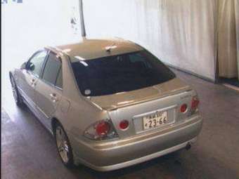2002 Toyota Altezza Pictures
