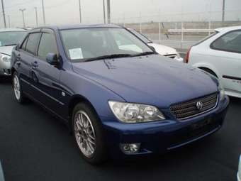 2002 Toyota Altezza Pictures