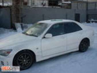 2002 Toyota Altezza Pictures