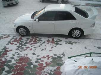 2002 Toyota Altezza Images