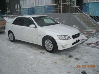 2002 Toyota Altezza Pictures