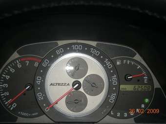 2002 Toyota Altezza Pictures