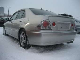 2002 Toyota Altezza Images
