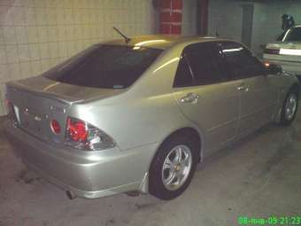 2002 Toyota Altezza Pictures