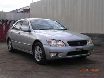 2002 Toyota Altezza Pics