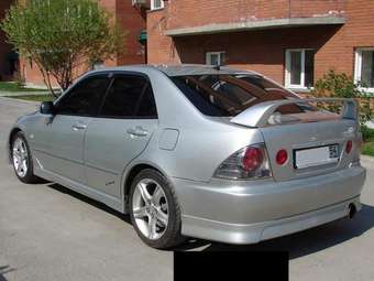 2002 Toyota Altezza Pictures