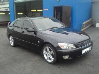 2002 Toyota Altezza Pictures
