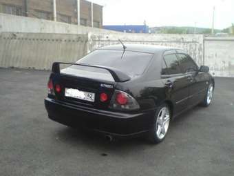2002 Toyota Altezza Pictures