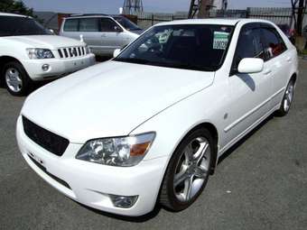 2002 Toyota Altezza Pictures