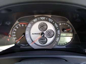 2002 Toyota Altezza Photos