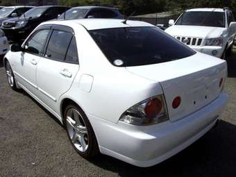 2002 Toyota Altezza Pictures
