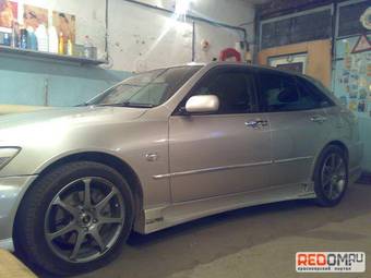 2002 Toyota Altezza Pictures