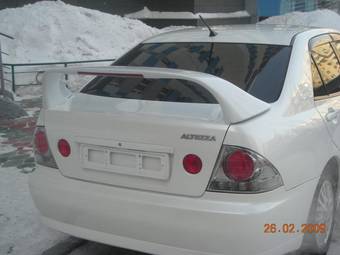 2002 Toyota Altezza Pictures