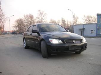 2002 Toyota Altezza Pictures