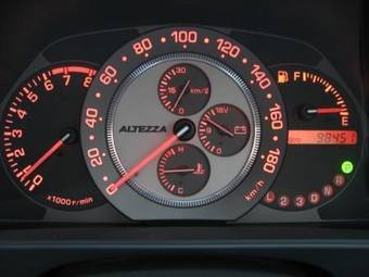 2002 Toyota Altezza Pictures