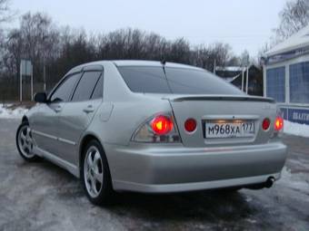 2002 Toyota Altezza Pictures