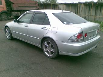 2002 Toyota Altezza Pictures