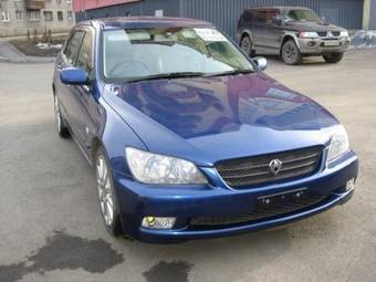 2002 Toyota Altezza Photos