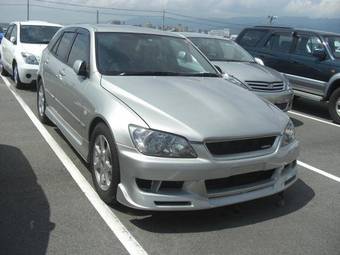 2002 Toyota Altezza Photos