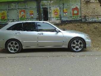 2002 Toyota Altezza Photos