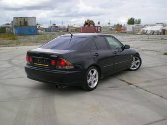 2002 Toyota Altezza Pictures