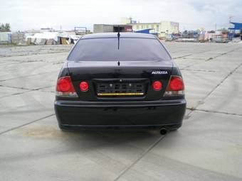 2002 Toyota Altezza Photos