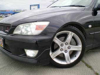 2002 Toyota Altezza Pictures