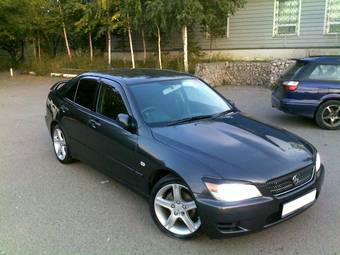 2002 Toyota Altezza Pictures