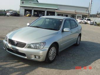 2002 Toyota Altezza Photos