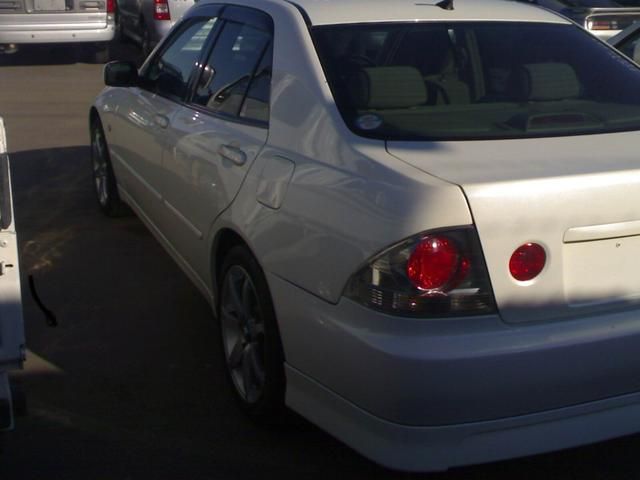 2003 Toyota Altezza