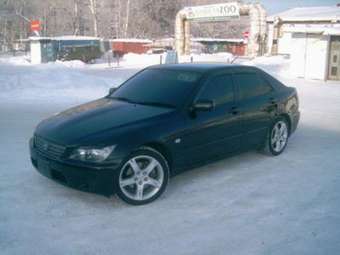 2003 Toyota Altezza Pictures