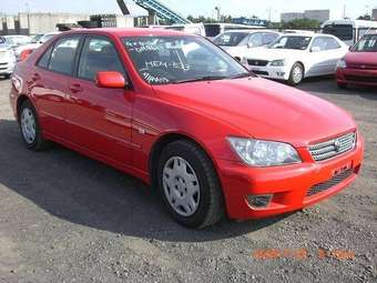 2003 Toyota Altezza Pictures