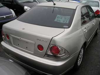 2003 Toyota Altezza Pictures