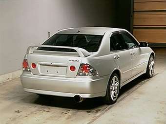 2003 Toyota Altezza Images