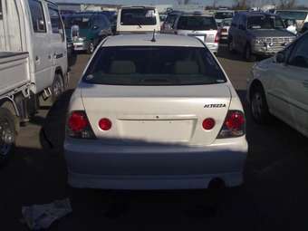 2003 Toyota Altezza Pictures