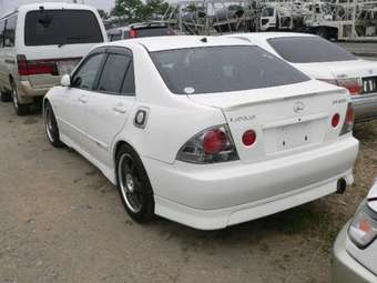 2003 Toyota Altezza Pictures