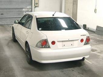 2003 Toyota Altezza Photos
