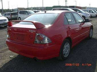 2003 Toyota Altezza Images