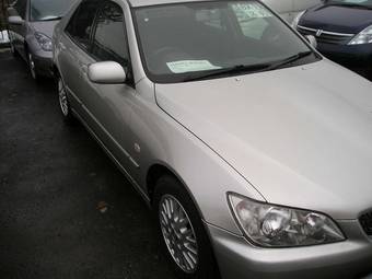 2003 Toyota Altezza Pictures