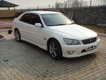 2003 Toyota Altezza Pictures