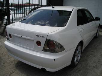 2003 Toyota Altezza Pictures
