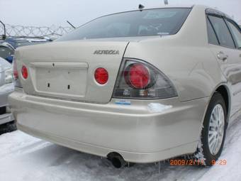 2003 Toyota Altezza Pictures