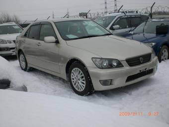 2003 Toyota Altezza Pictures