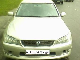 2003 Toyota Altezza Images