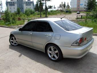 2003 Toyota Altezza Pictures