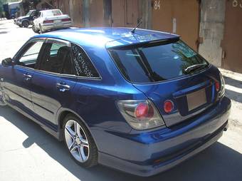 2003 Toyota Altezza Pictures