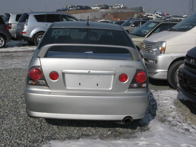 2004 Toyota Altezza
