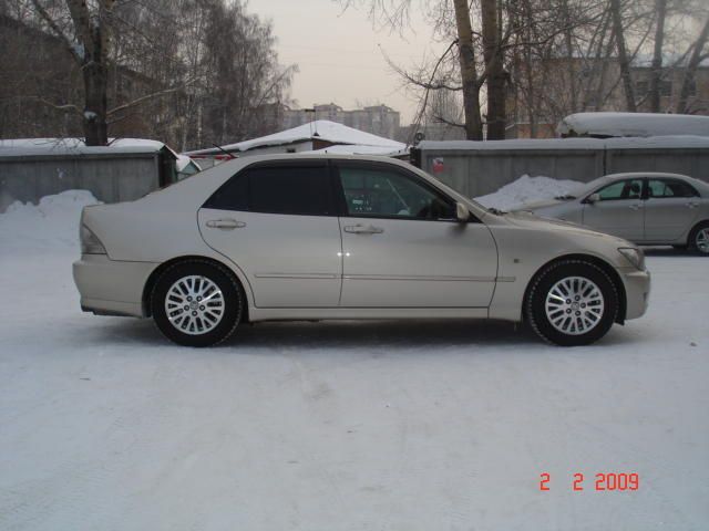 2004 Toyota Altezza