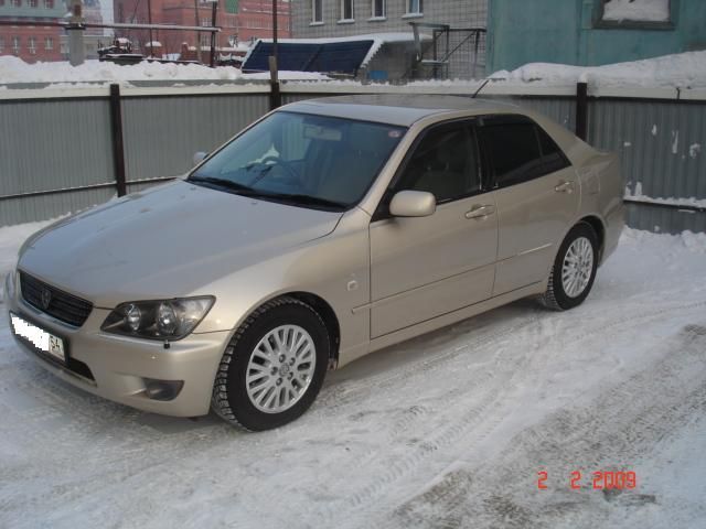 2004 Toyota Altezza