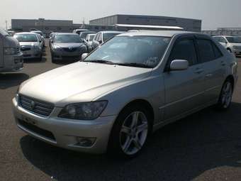2004 Toyota Altezza Photos